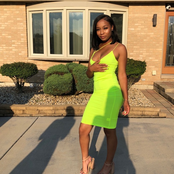 Lime green spaghetti strap dress size small - Picture 1 of 3